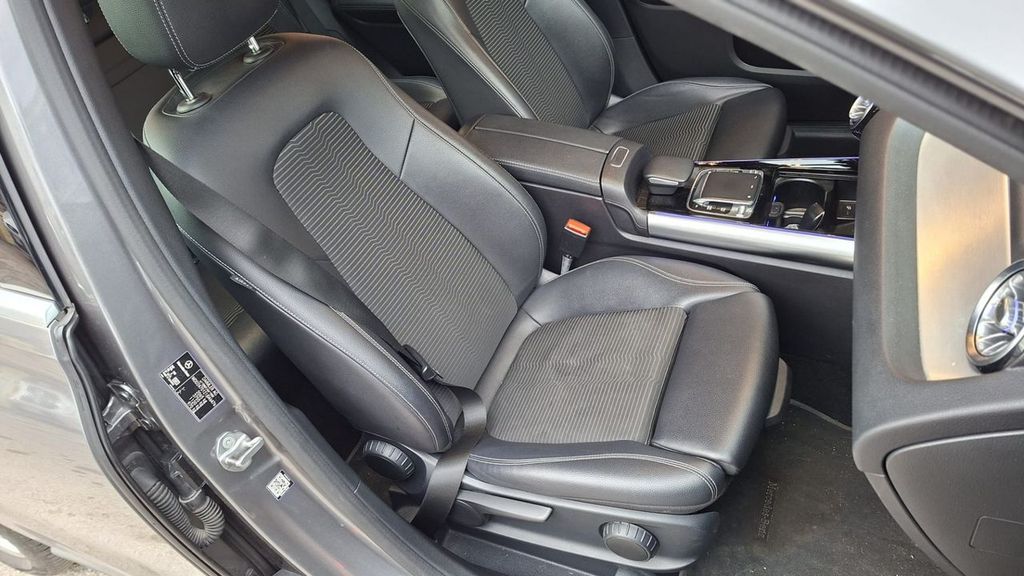 Mercedes-Benz B 200 2021