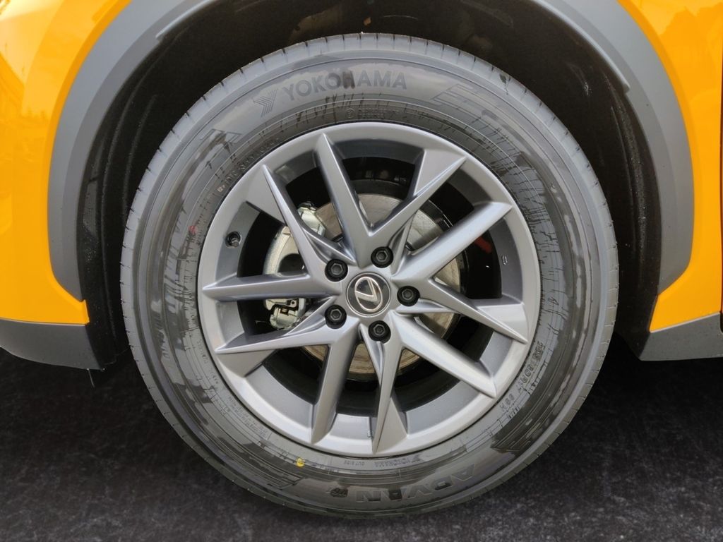 Lexus LBX