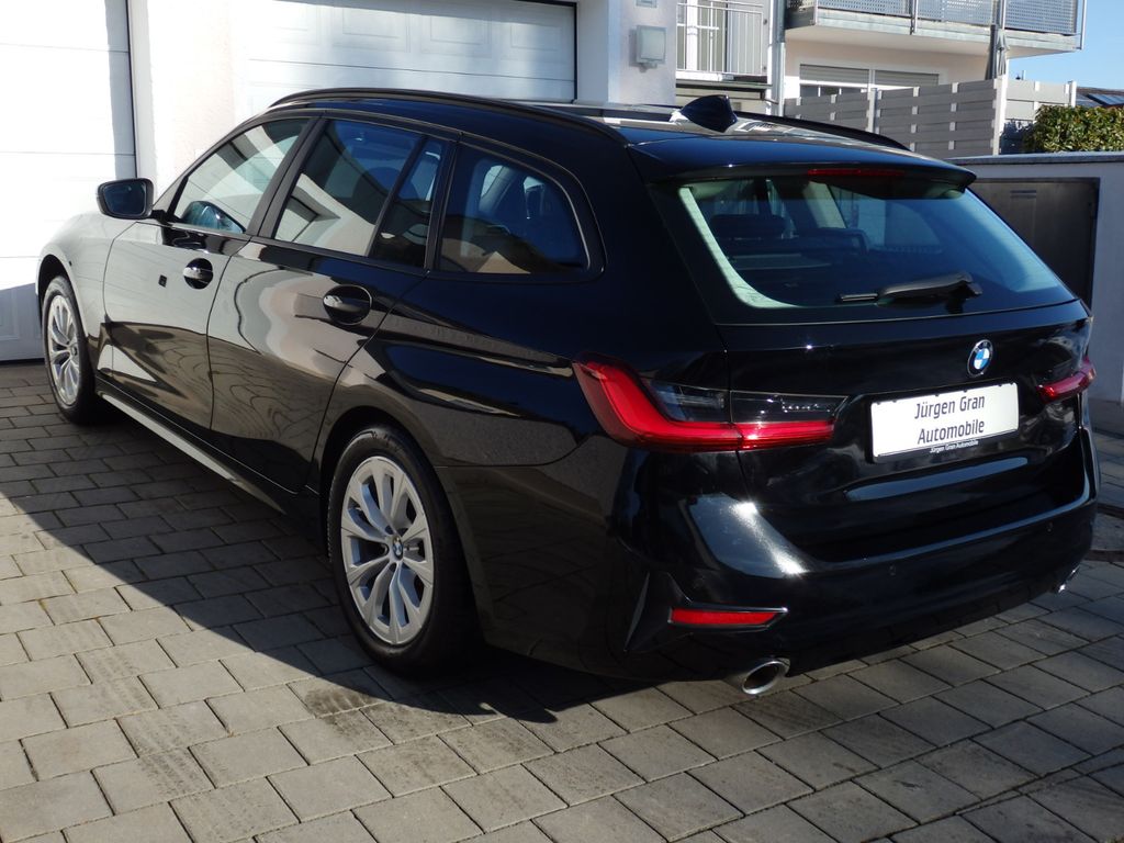 BMW 318 2021