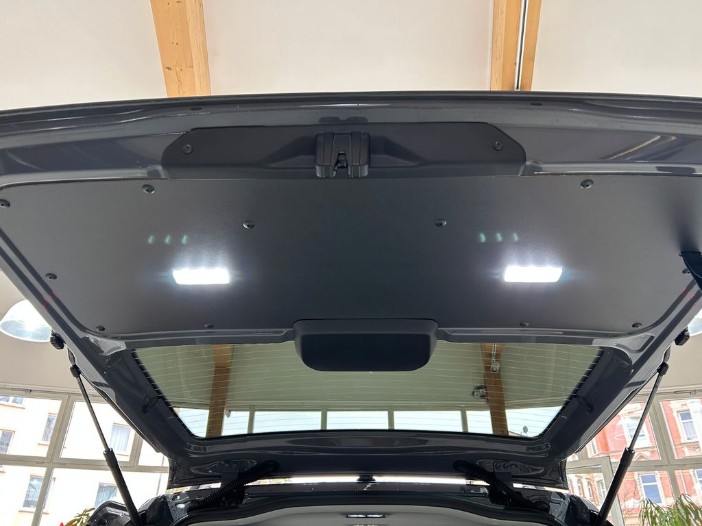 Ford Grand Tourneo 2025