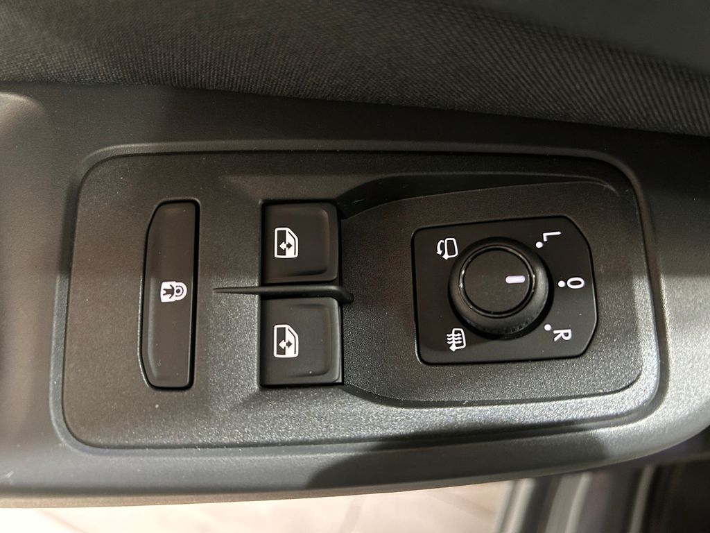 Ford Grand Tourneo 2025