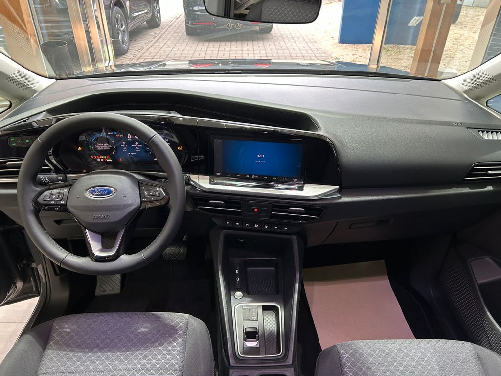 Ford Grand Tourneo 2025