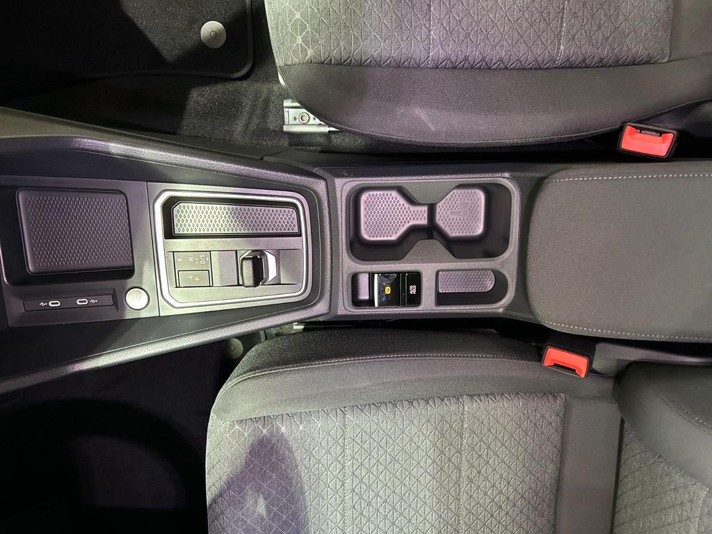 Ford Grand Tourneo 2025