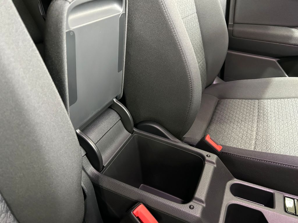 Ford Grand Tourneo 2025