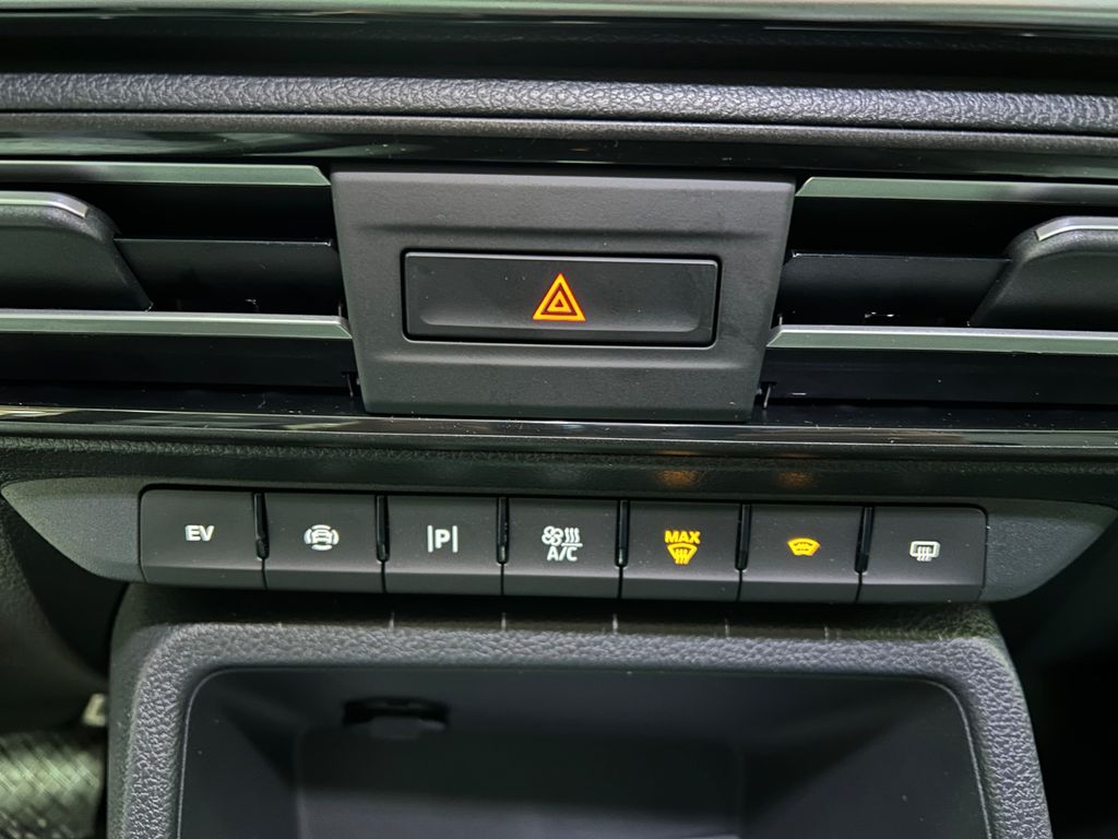 Ford Grand Tourneo 2025