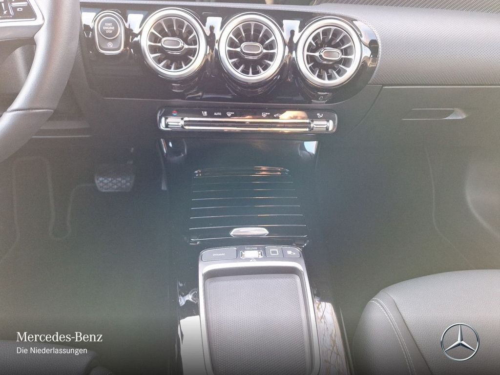 Mercedes-Benz CLA 180 2025