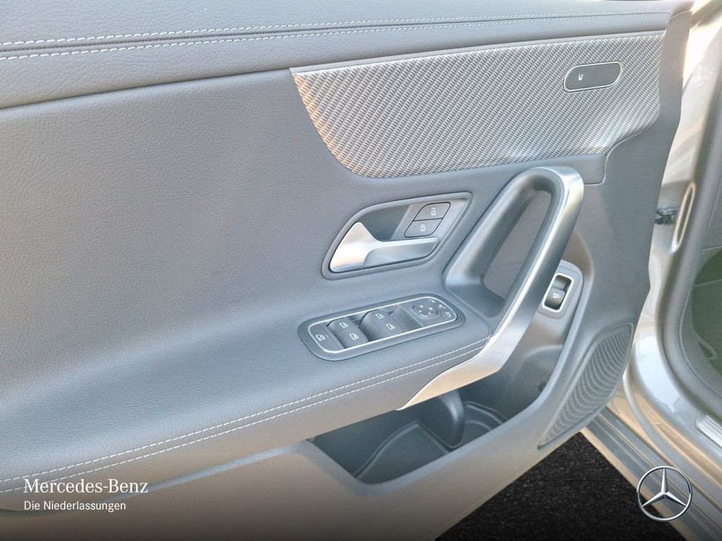 Mercedes-Benz CLA 180 2025