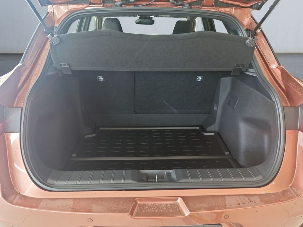 Lexus LBX