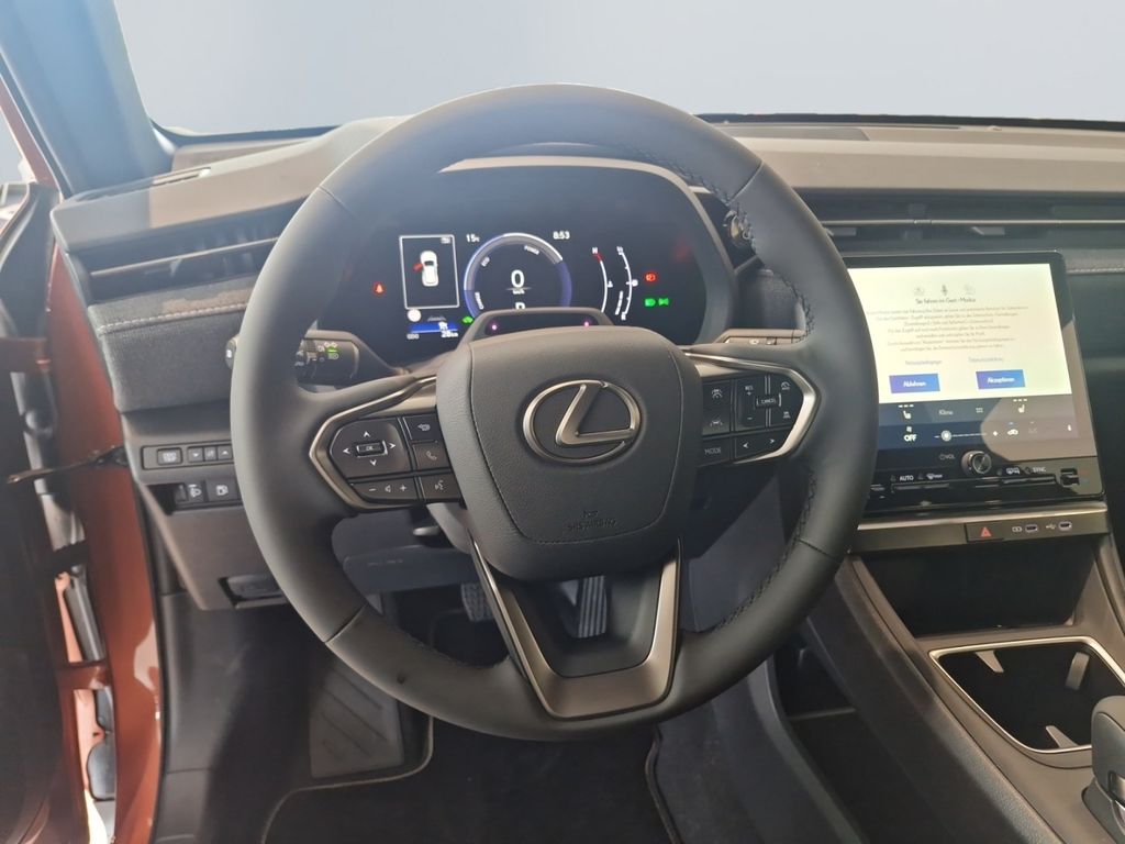 Lexus LBX
