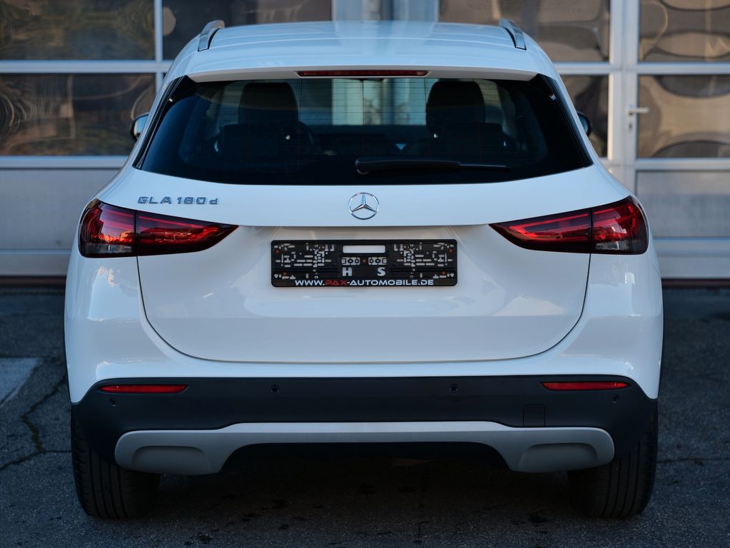 Mercedes-Benz GLA 180 2021