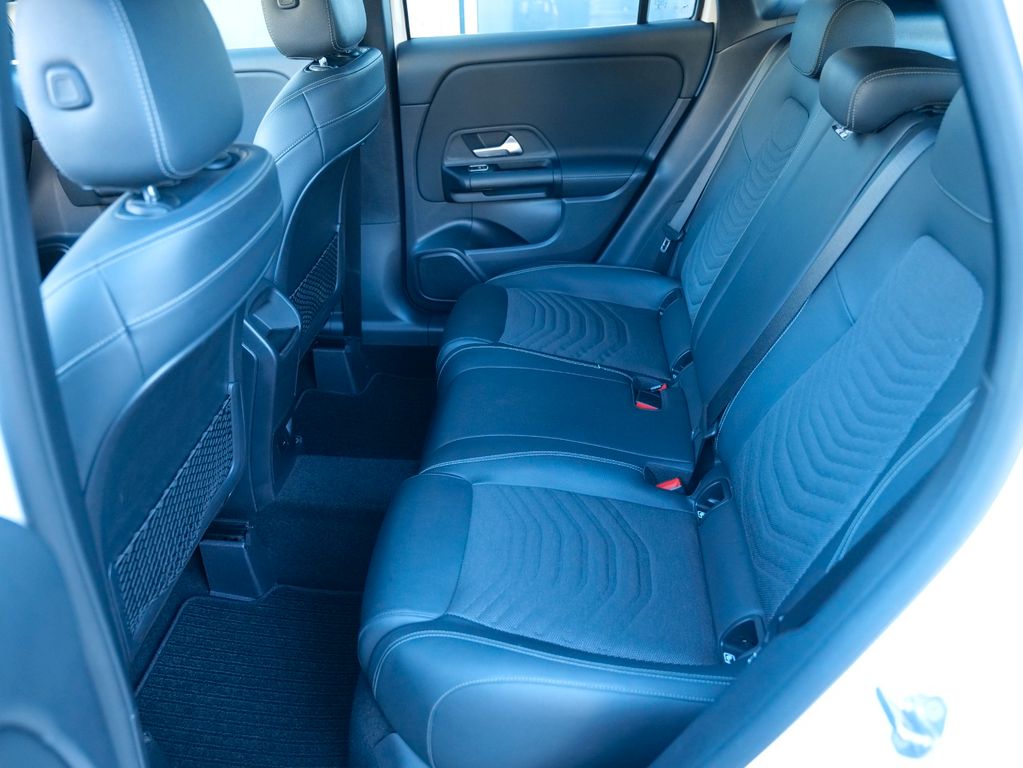 Mercedes-Benz GLA 180 2021