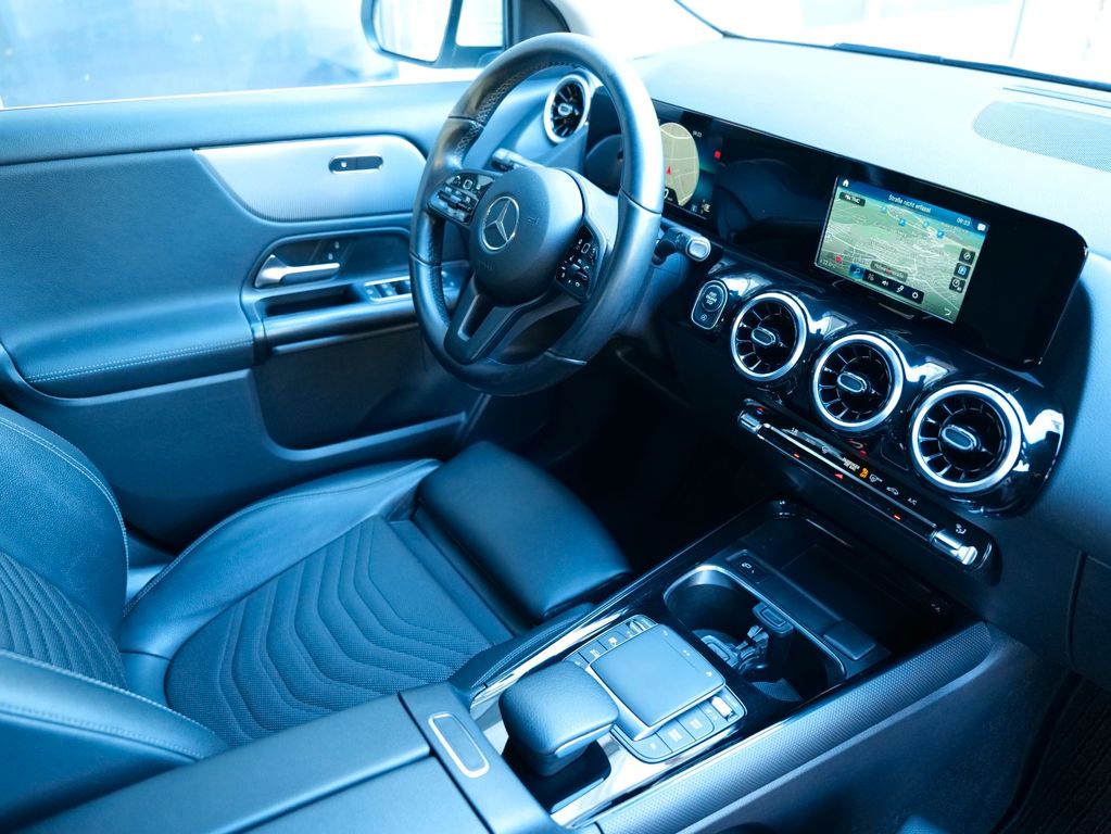 Mercedes-Benz GLA 180 2021