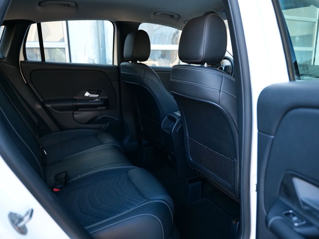 Mercedes-Benz GLA 180 2021