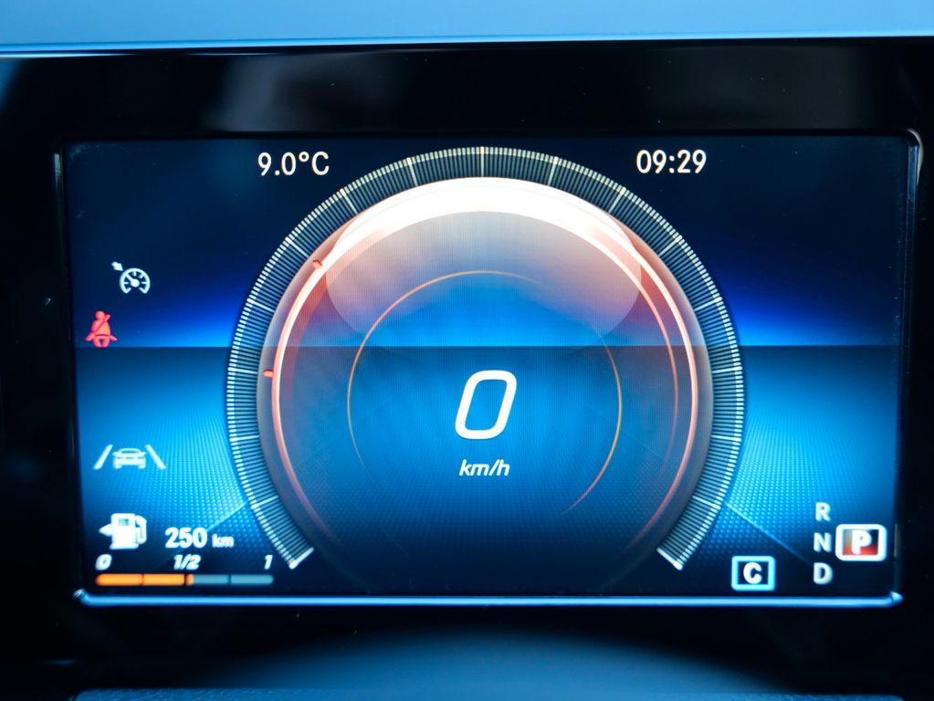 Mercedes-Benz GLA 180 2021