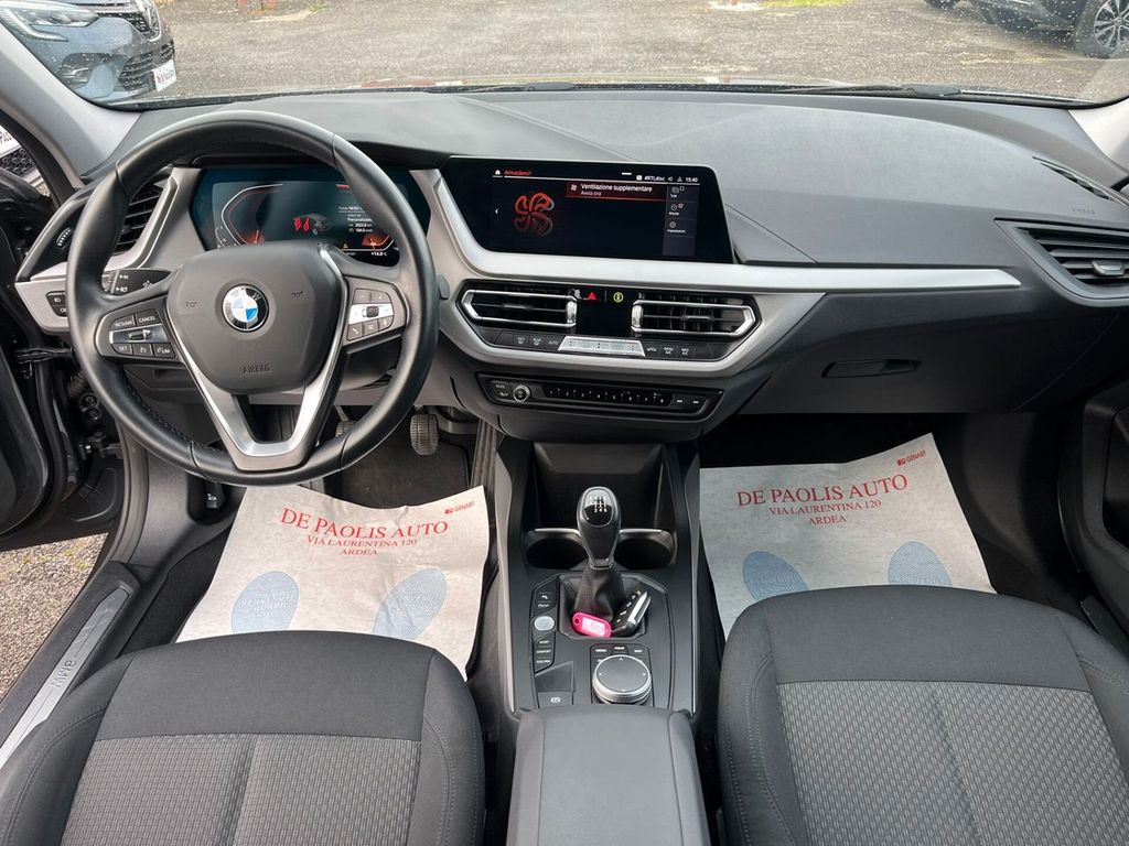 BMW 118 2021