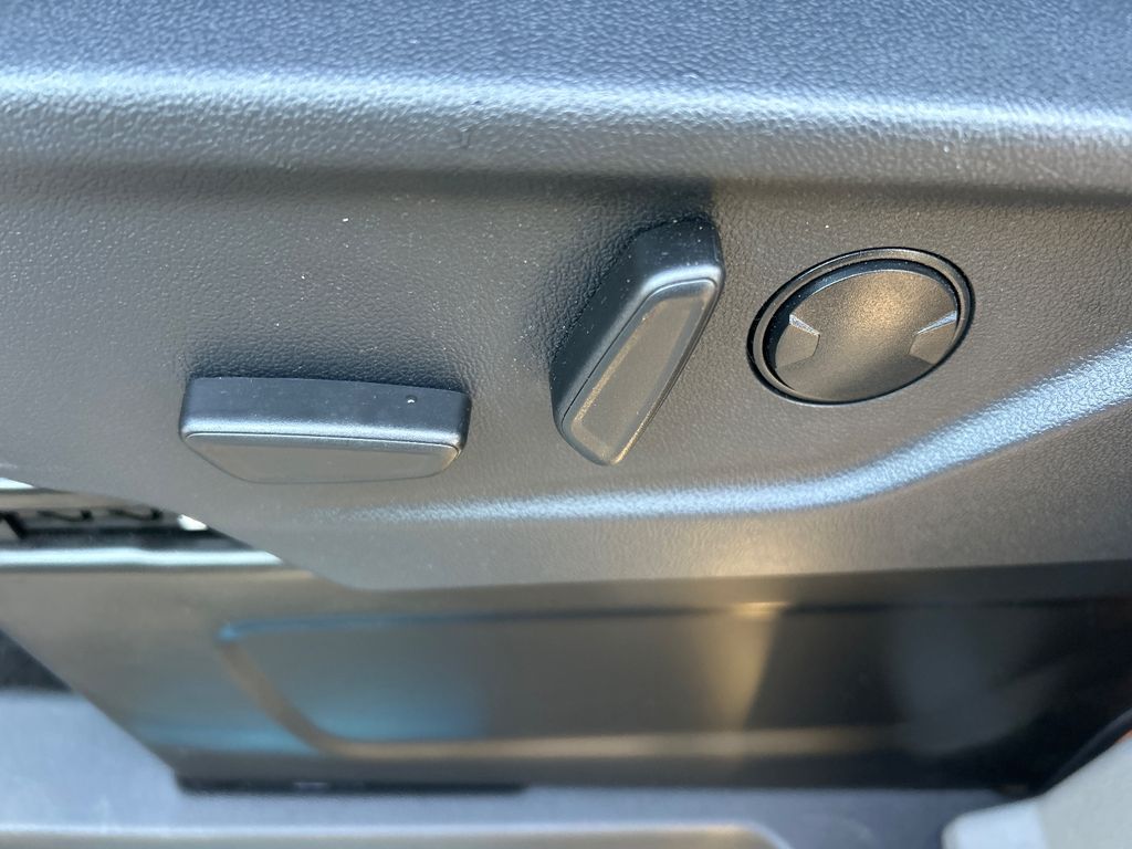 Ford Tourneo Custom 2025