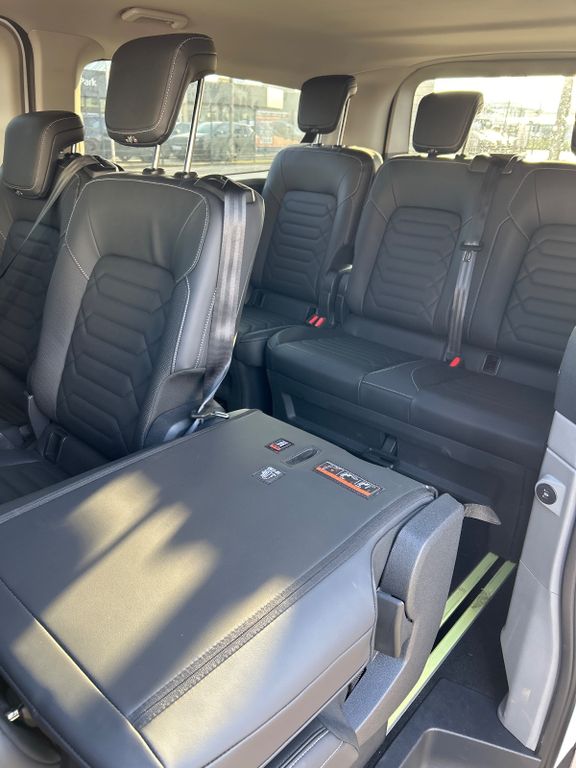 Ford Tourneo Custom 2025