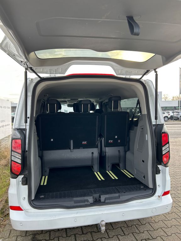 Ford Tourneo Custom 2025