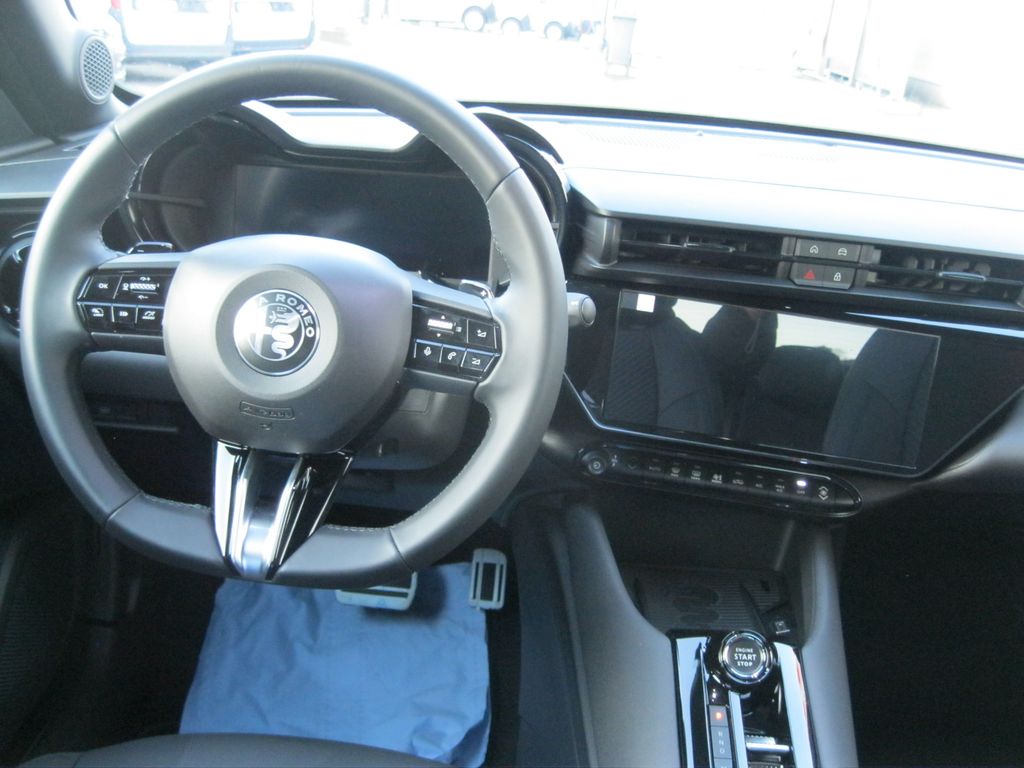 Alfa Romeo Junior 2026
