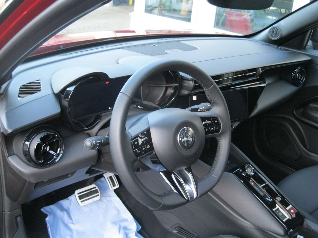 Alfa Romeo Junior 2026