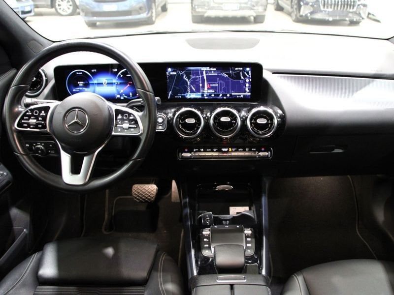 Mercedes-Benz GLA 180 2022