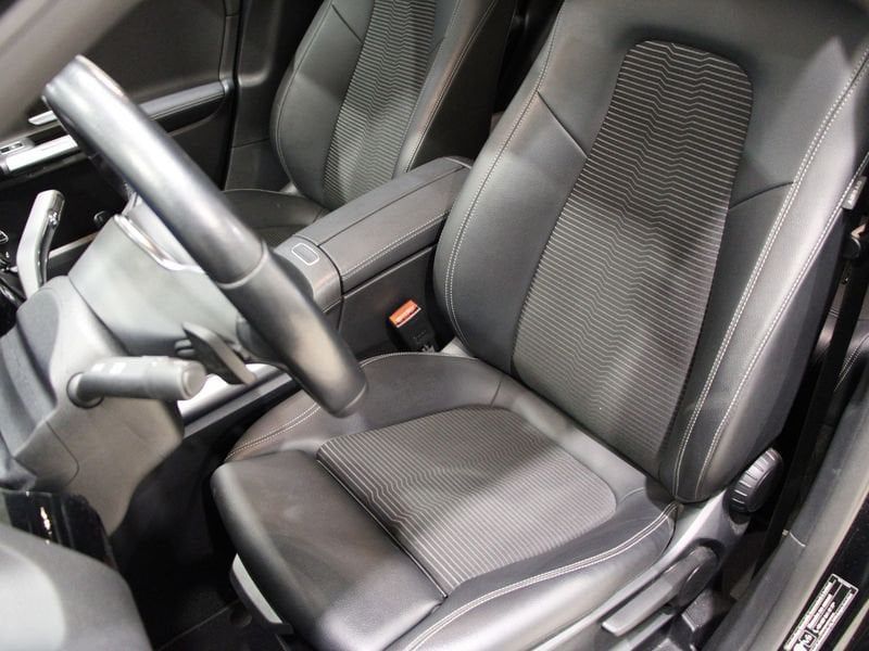 Mercedes-Benz GLA 180 2022