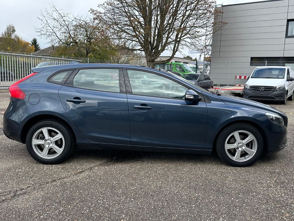 Volvo V40 2018