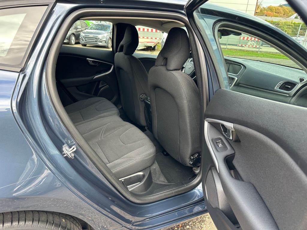 Volvo V40 2018