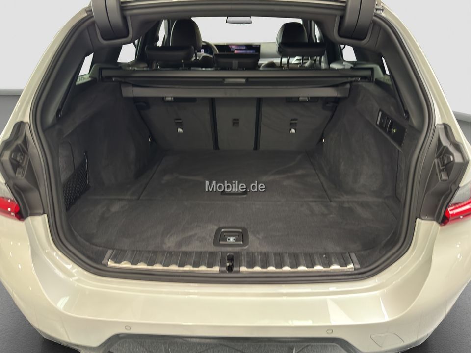 BMW 318 2025