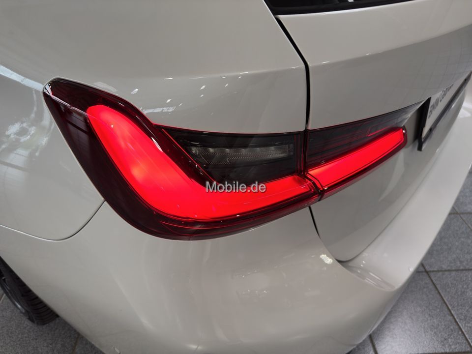 BMW 318 2025