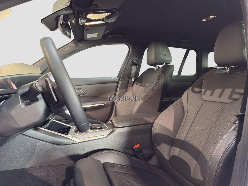 BMW 318 2025