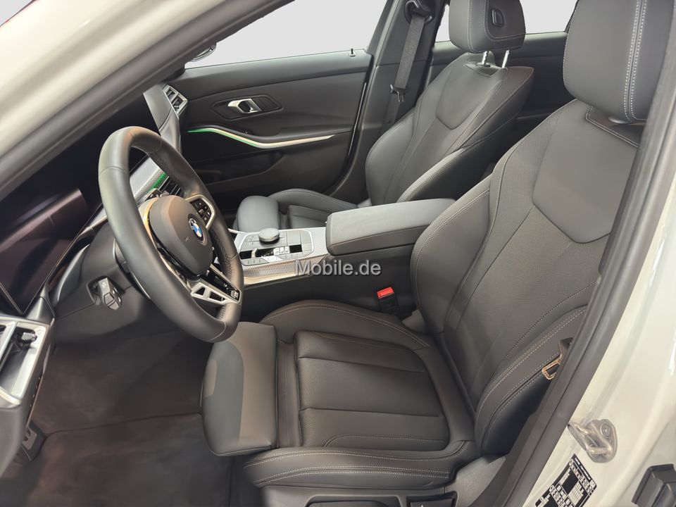 BMW 318 2025