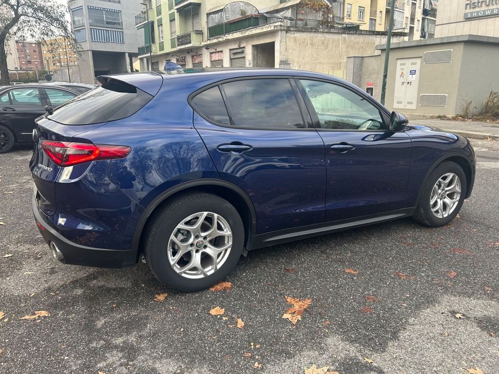 Alfa Romeo Stelvio 2021