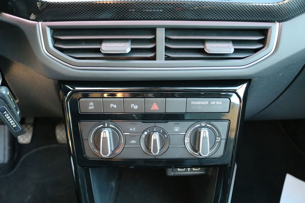 Volkswagen T-Cross 2024