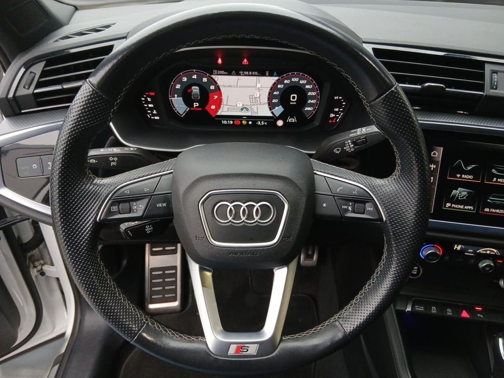 Audi Q3 2021
