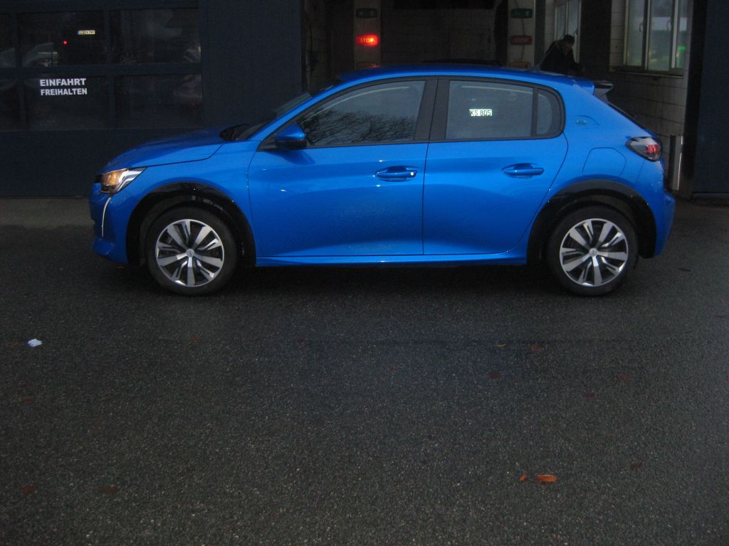 Peugeot 208 2021