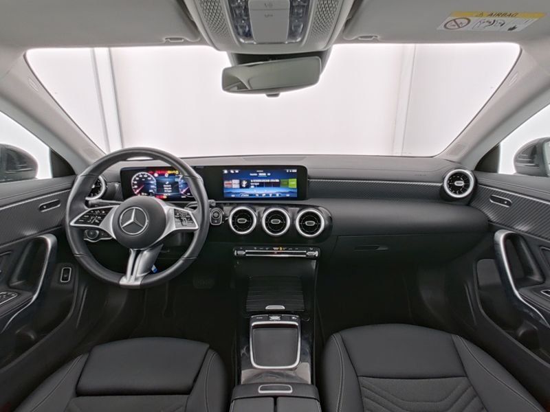 Mercedes-Benz CLA 180 2024