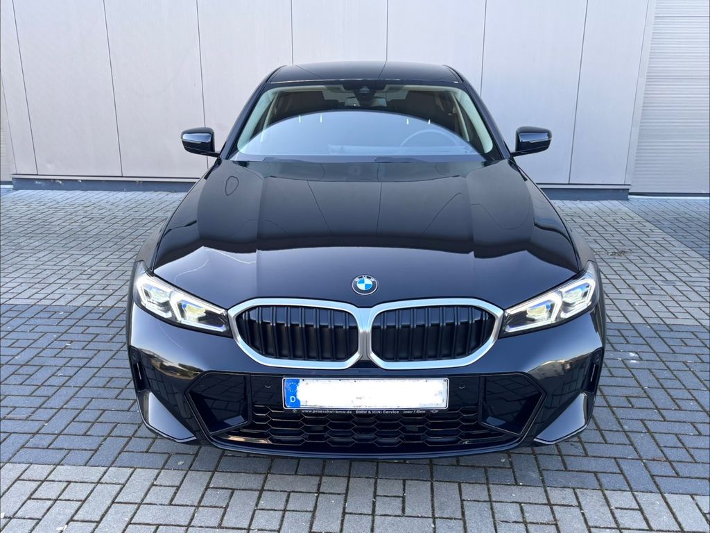 BMW 318 2024