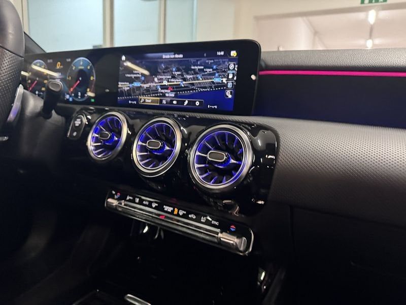 Mercedes-Benz A 180 2023