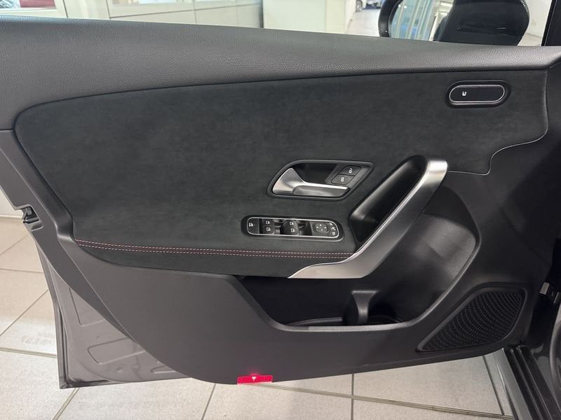 Mercedes-Benz A 180 2023