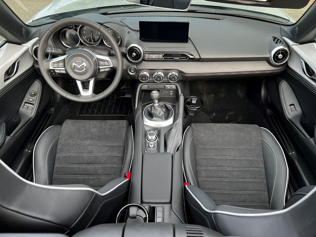 Mazda MX-5 2025