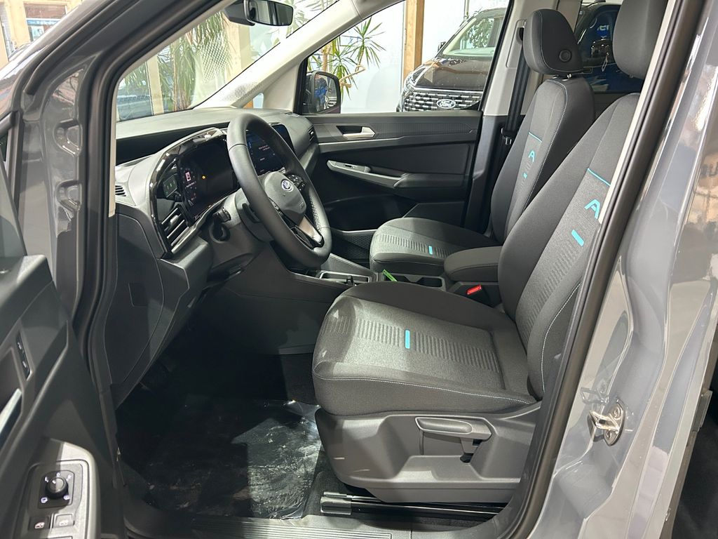 Ford Grand Tourneo 2025