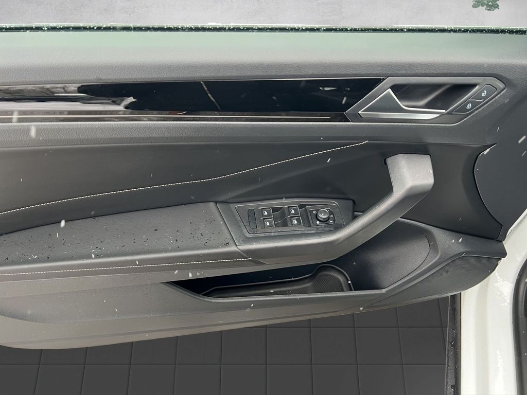 Volkswagen T-Roc 2024