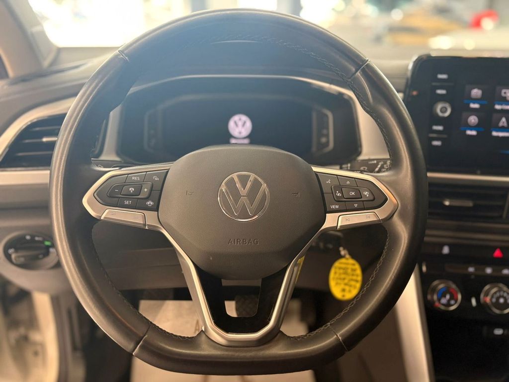 Volkswagen T-Roc 2023