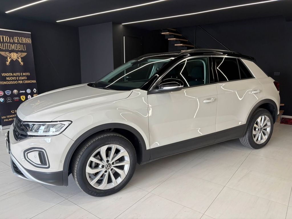 Volkswagen T-Roc 2023