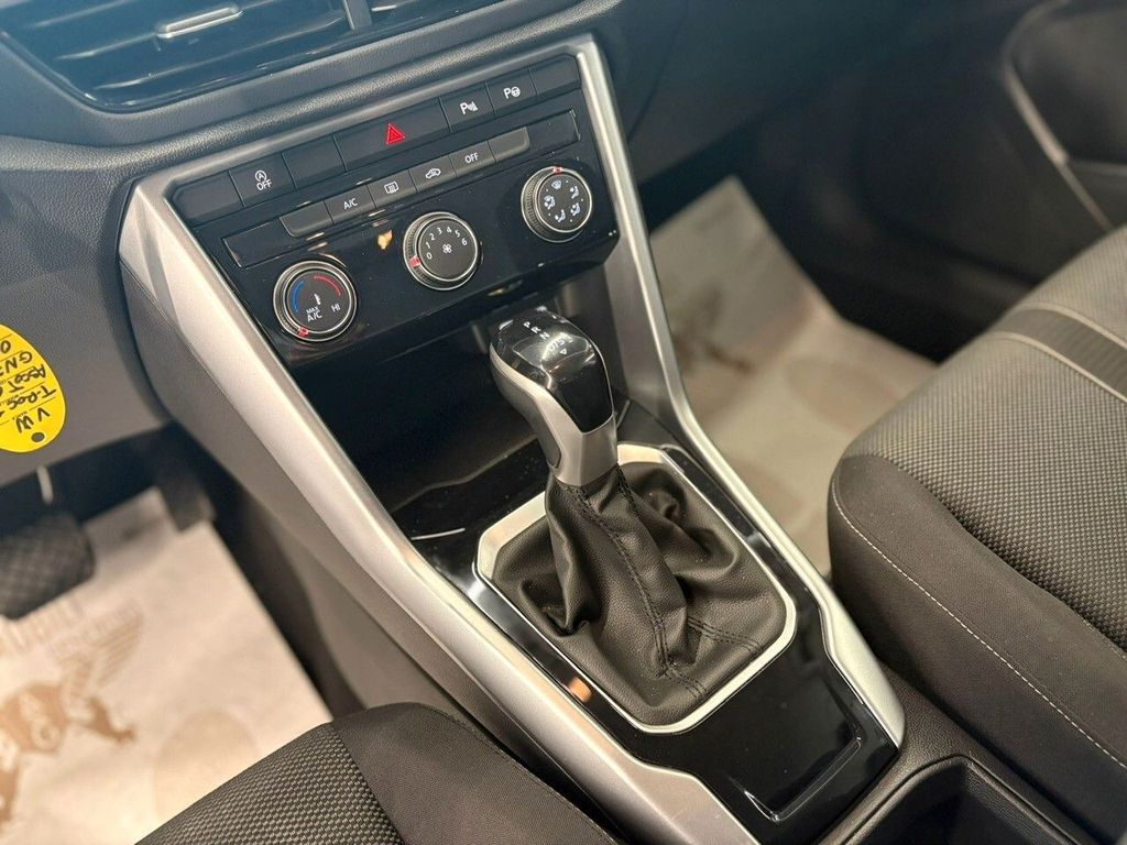 Volkswagen T-Roc 2023