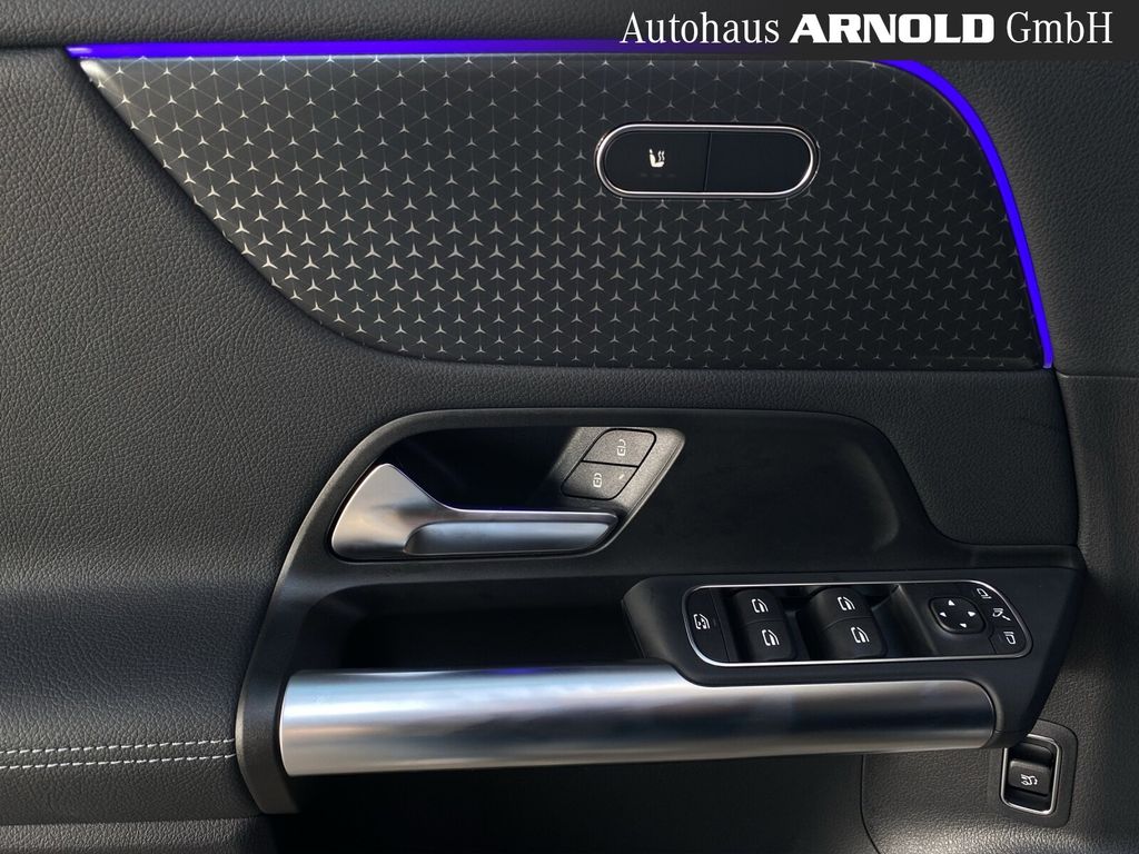 Mercedes-Benz GLA 180 2025