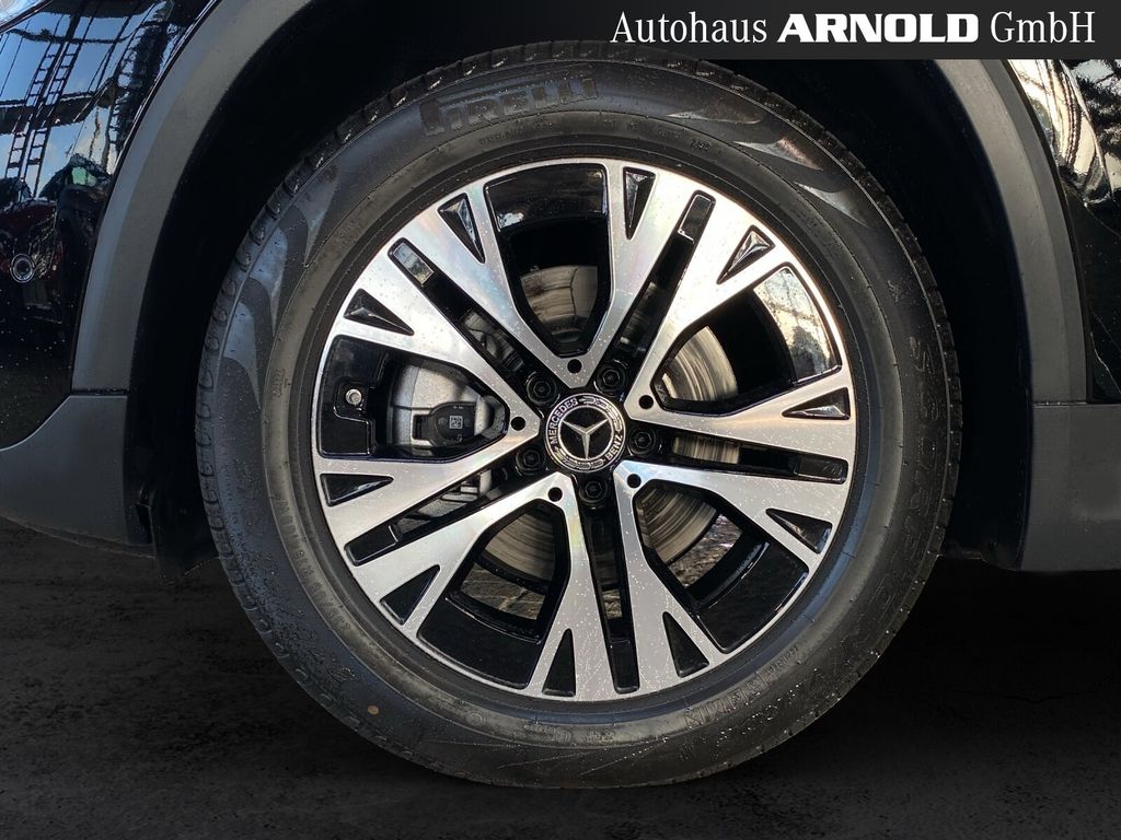 Mercedes-Benz GLA 180 2025