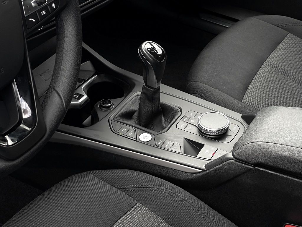 BMW 118 2023