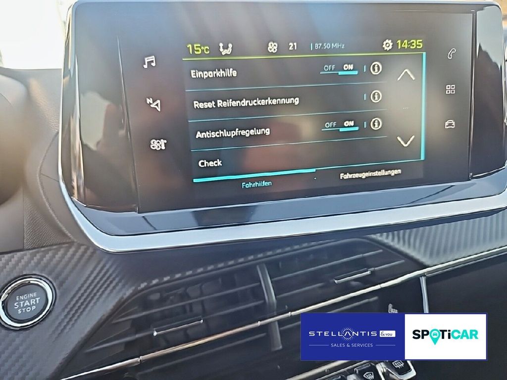 Peugeot 208 2021
